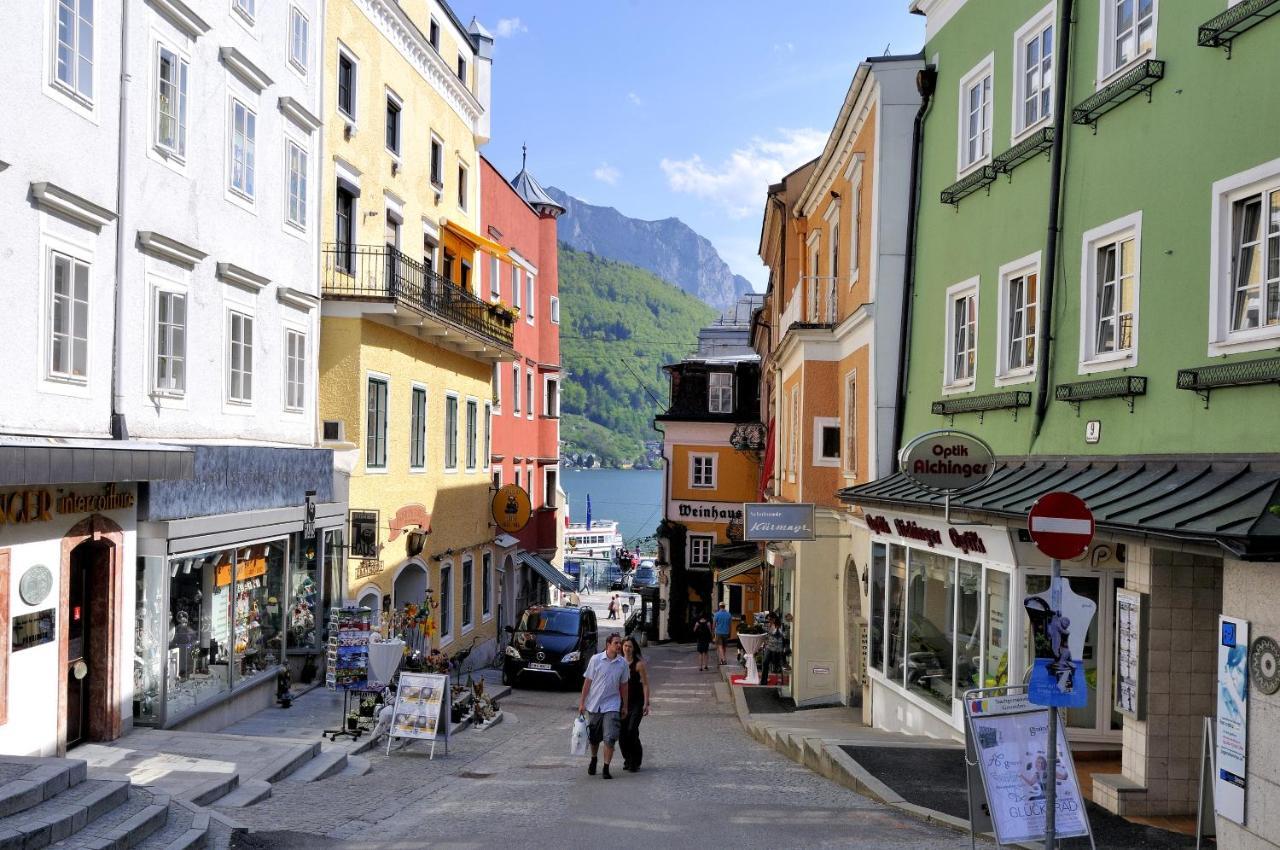 Boutiquehotel Zum Goldenen Hirschen Gmunden Exterior photo