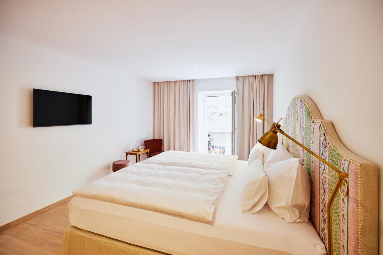Boutiquehotel Zum Goldenen Hirschen Gmunden Exterior photo