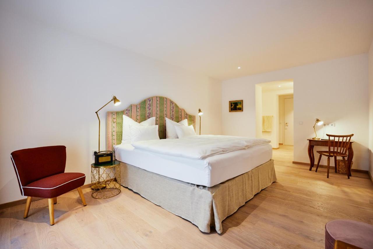 Boutiquehotel Zum Goldenen Hirschen Gmunden Exterior photo