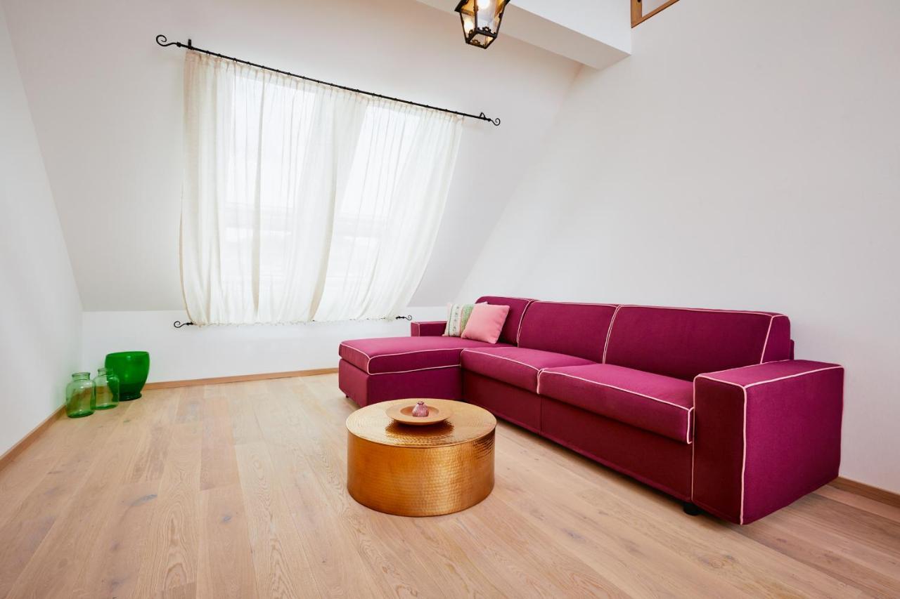 Boutiquehotel Zum Goldenen Hirschen Gmunden Exterior photo