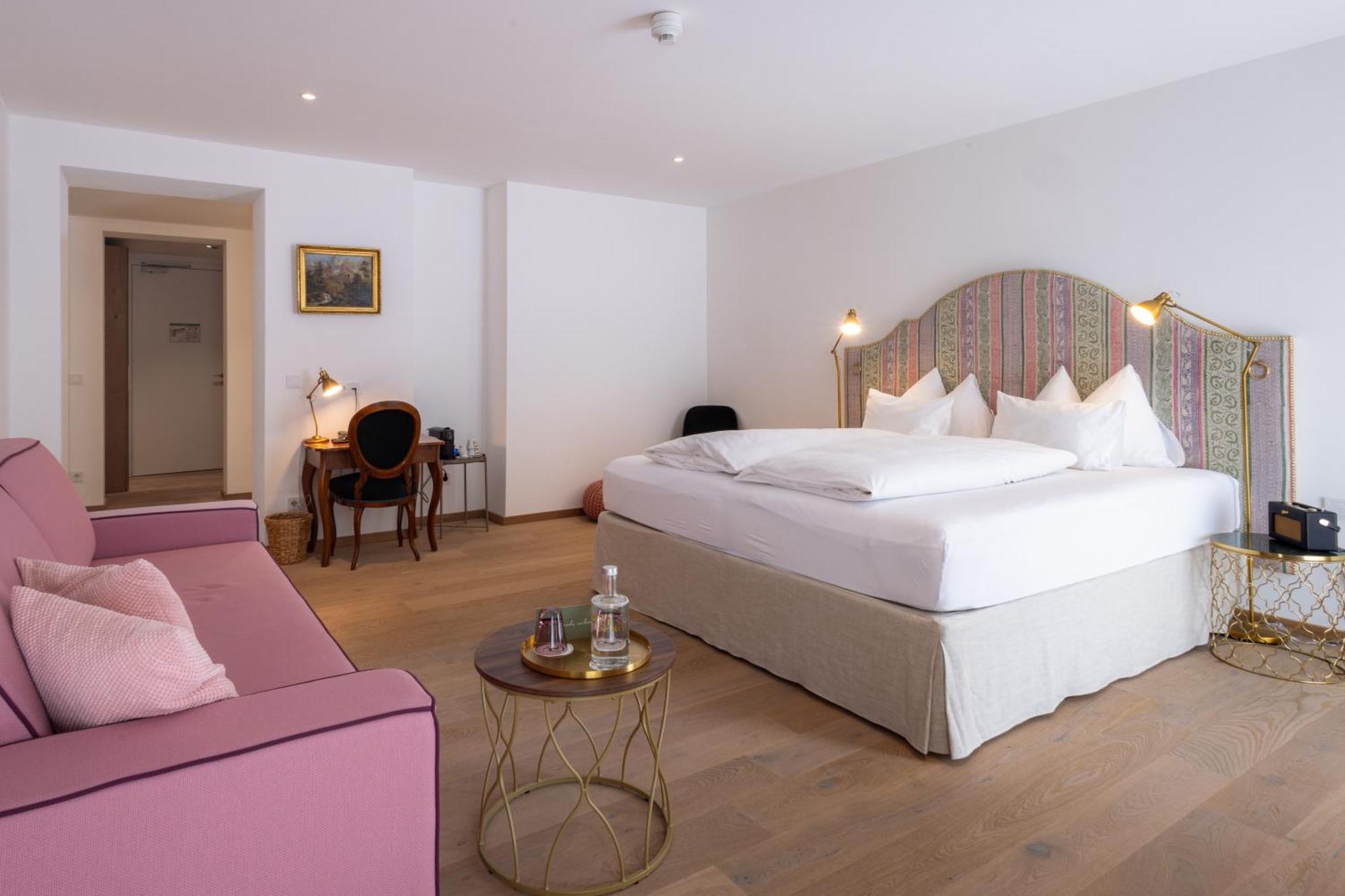 Boutiquehotel Zum Goldenen Hirschen Gmunden Exterior photo
